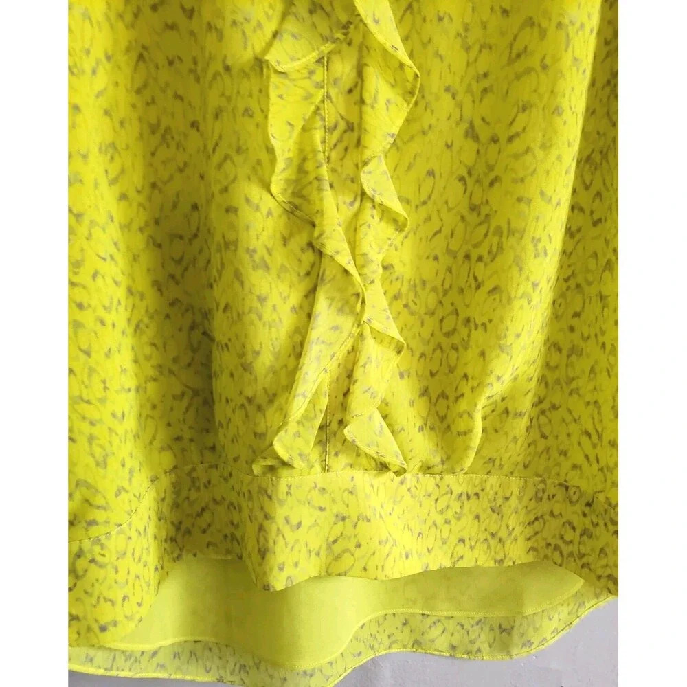 CAbi Reign Chartreuse Lime Chiffon Blouse Hi Low Hem Sleeveless Size Small - Picture 4 of 9